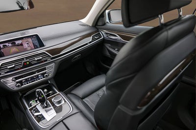 2020 BMW 7 Series 740i