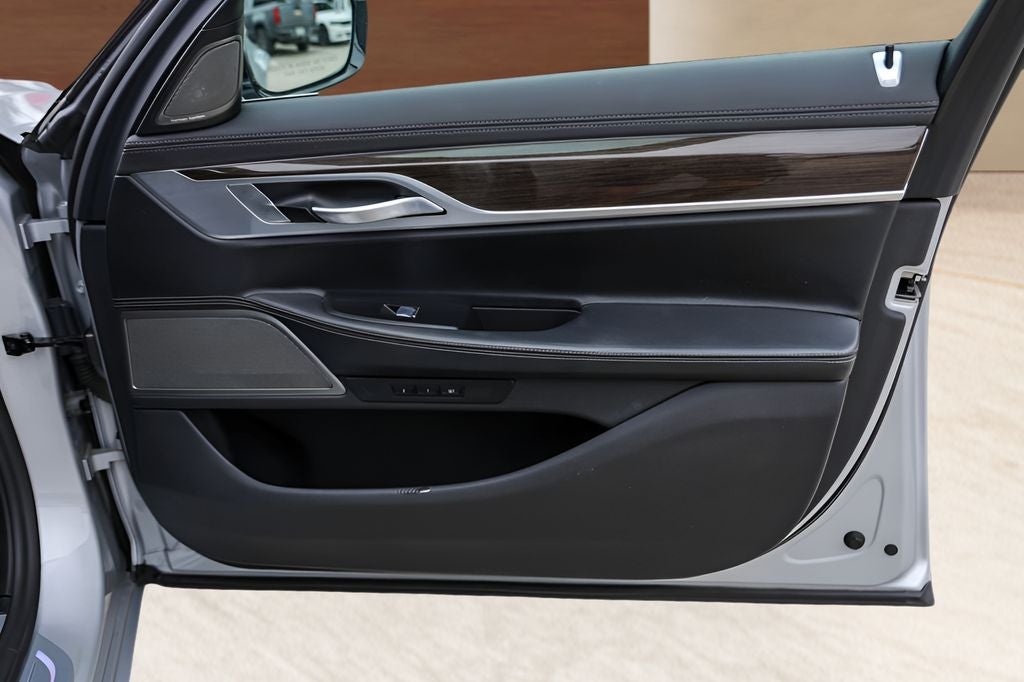 2020 BMW 7 Series 740i