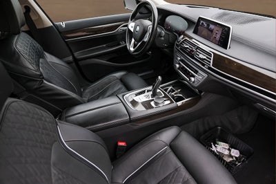 2020 BMW 7 Series 740i