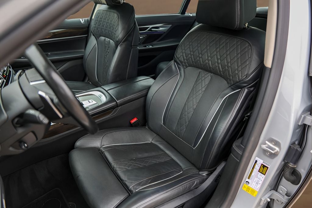 2020 BMW 7 Series 740i