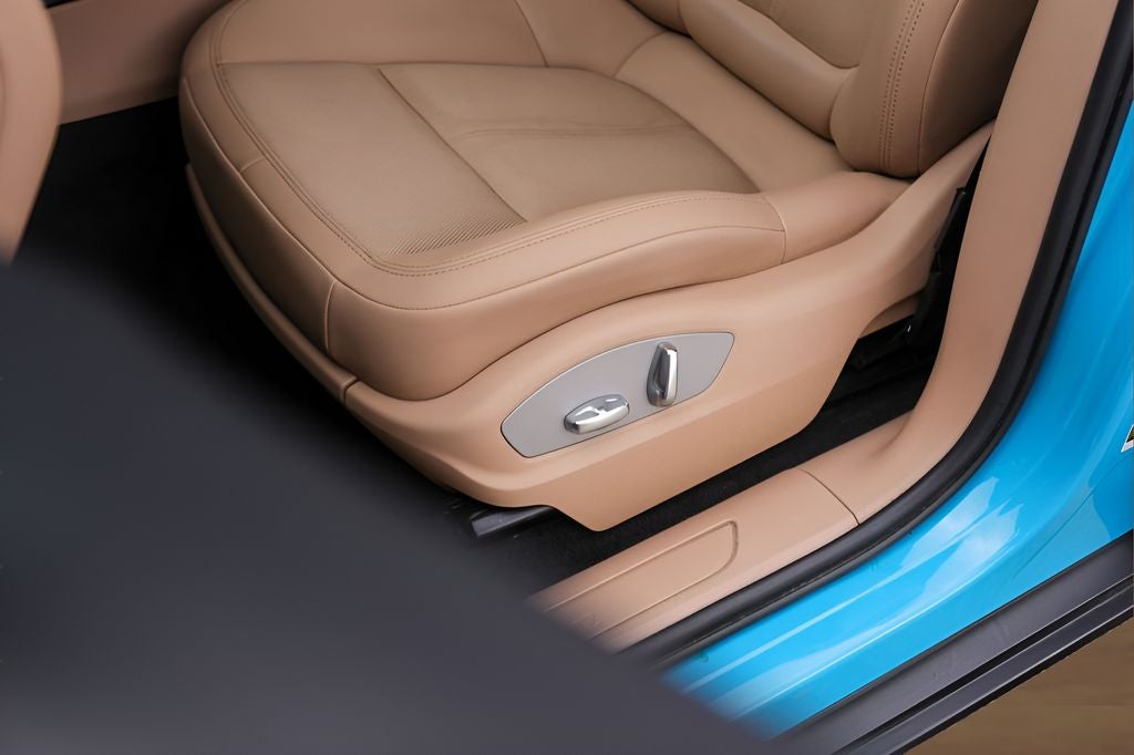 2022 Porsche Macan Base