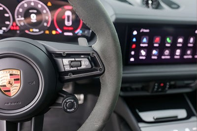 2025 Porsche Cayenne Coupe GTS