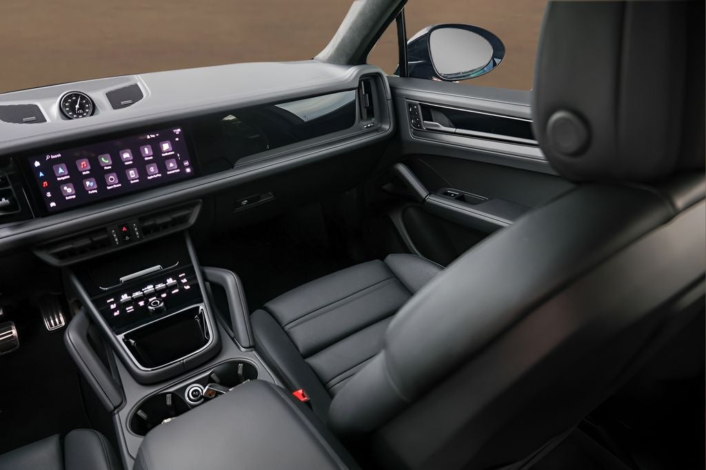 2025 Porsche Cayenne Coupe GTS
