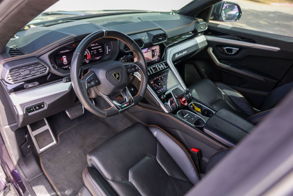 2020 Lamborghini Urus Base