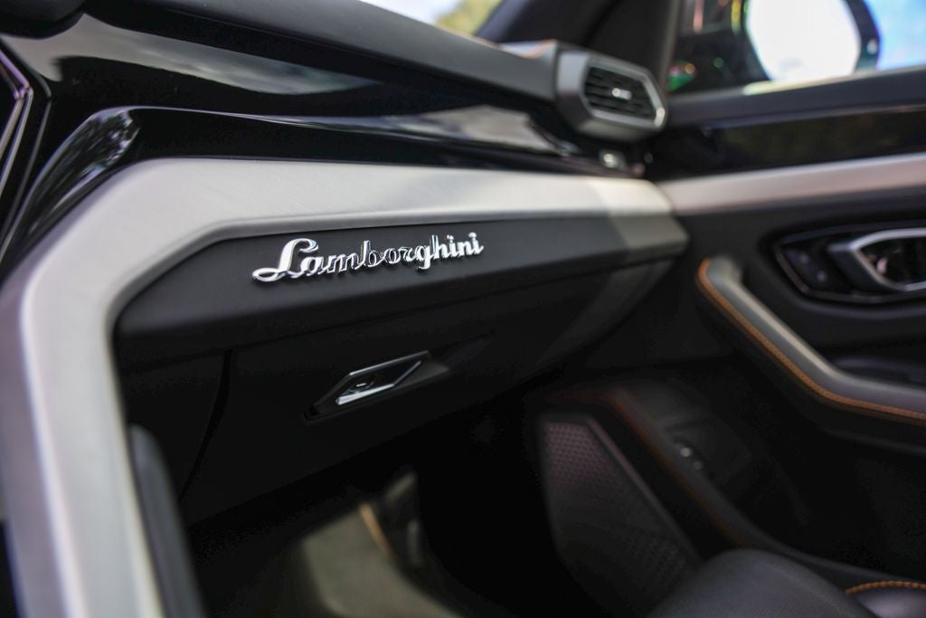 2020 Lamborghini Urus Base