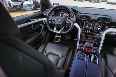 2020 Lamborghini Urus Base