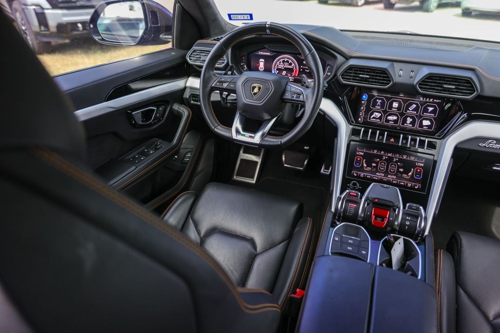 2020 Lamborghini Urus Base