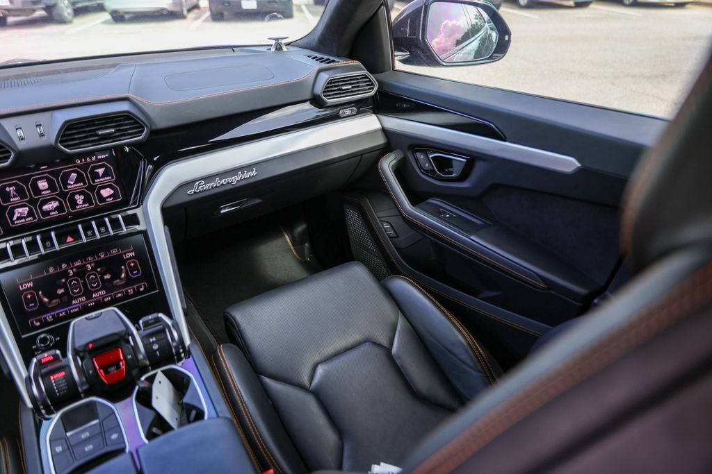 2020 Lamborghini Urus Base