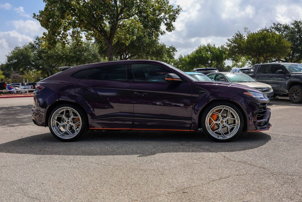 2020 Lamborghini Urus Base