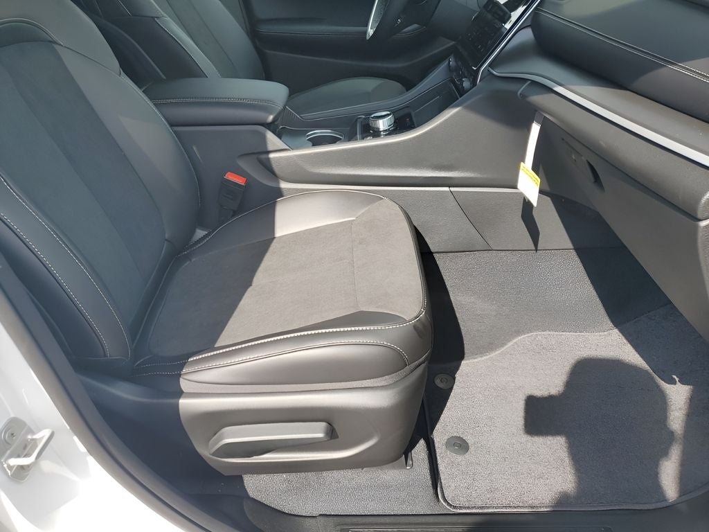 2025 Jeep Grand Cherokee Altitude X AEV