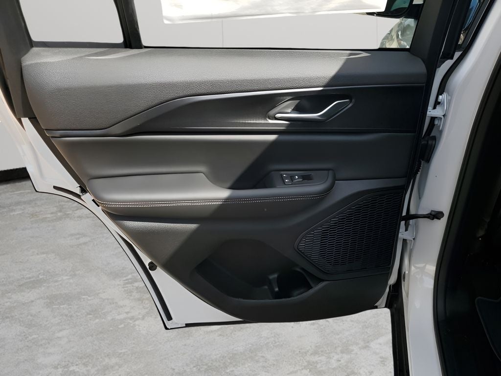 2025 Jeep Grand Cherokee Altitude X AEV