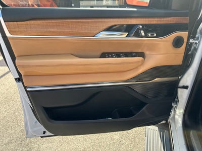 2022 Jeep Grand Wagoneer Series III