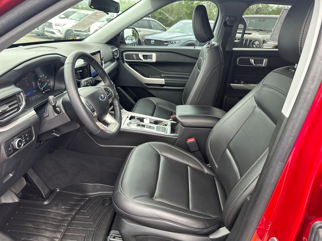 2024 Ford Explorer XLT