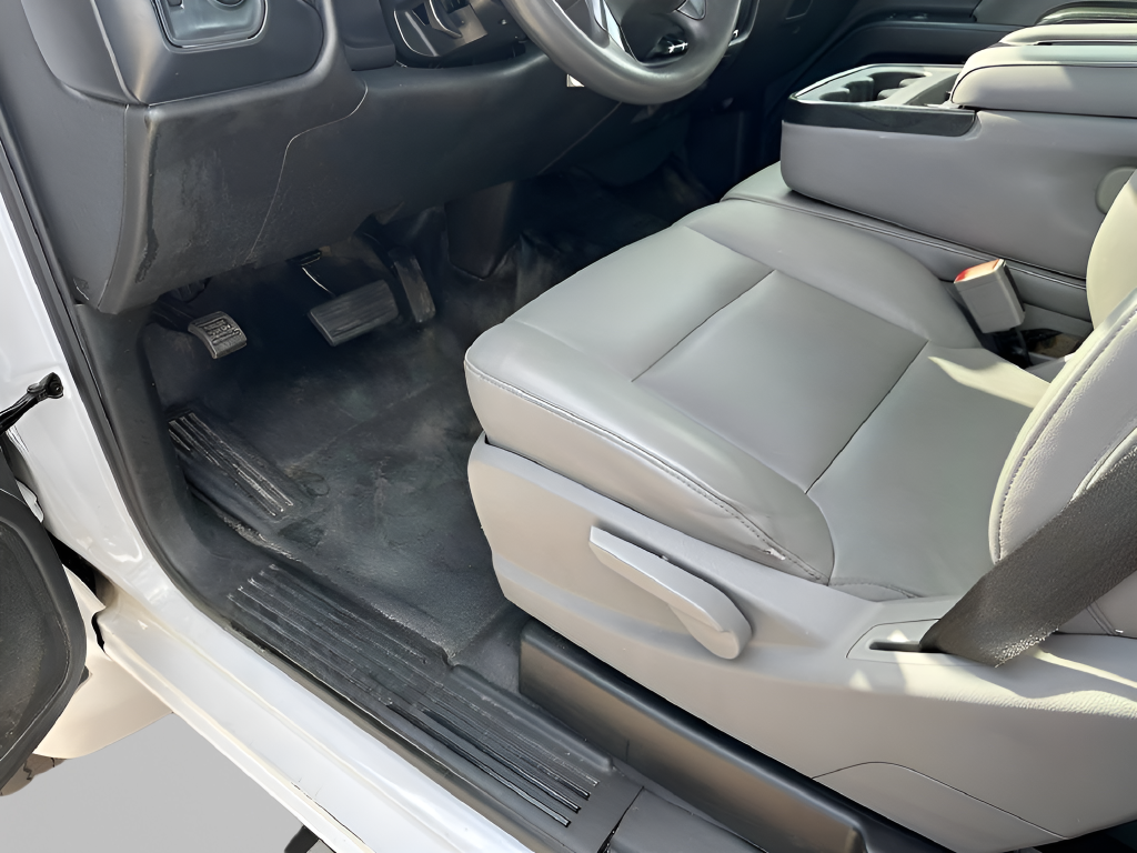 2022 Chevrolet Silverado 6500HD 1WT
