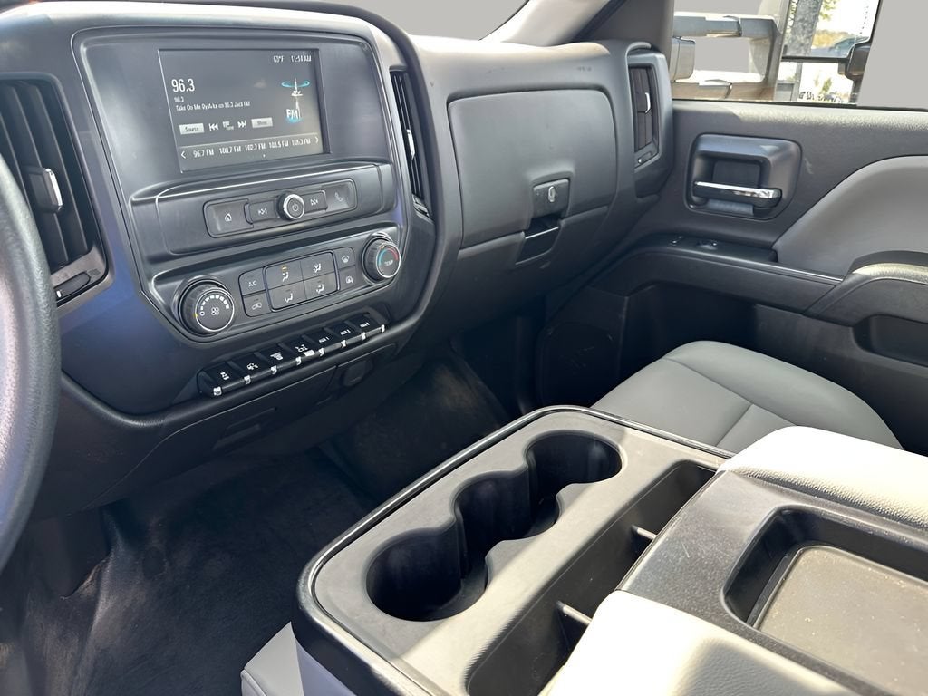 2022 Chevrolet Silverado 6500HD 1WT