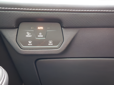 2024 Volkswagen Atlas Cross Sport 2.0T SEL R-Line
