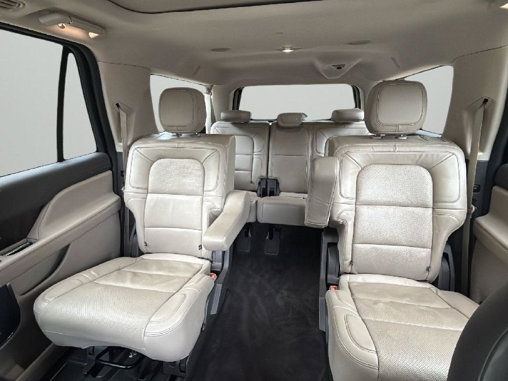 2022 Lincoln Navigator L Reserve