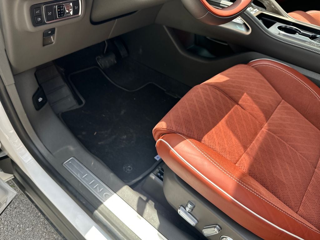 2025 Lincoln Nautilus Black Label