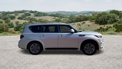 2023 INFINITI QX80 LUXE
