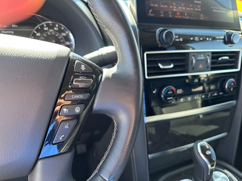 2023 INFINITI QX80 LUXE