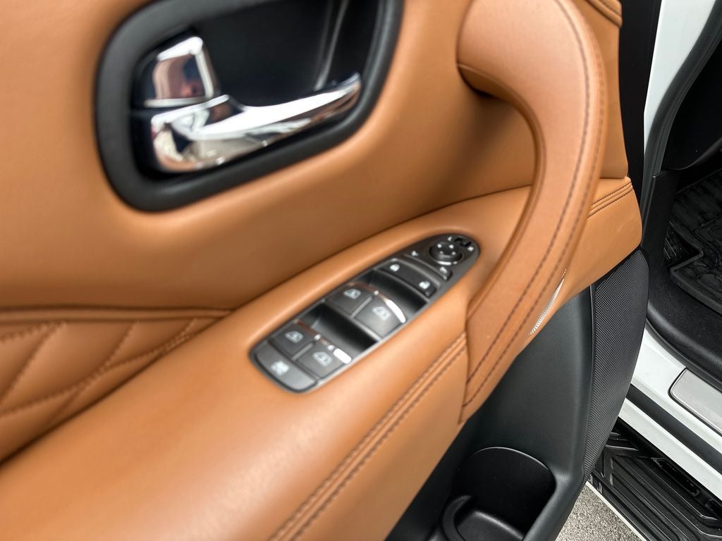 2023 INFINITI QX80 Sensory