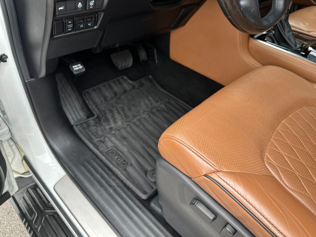 2023 INFINITI QX80 Sensory