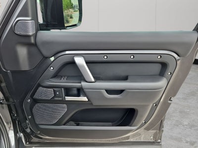2024 Land Rover Defender 110 Carpathian Edition