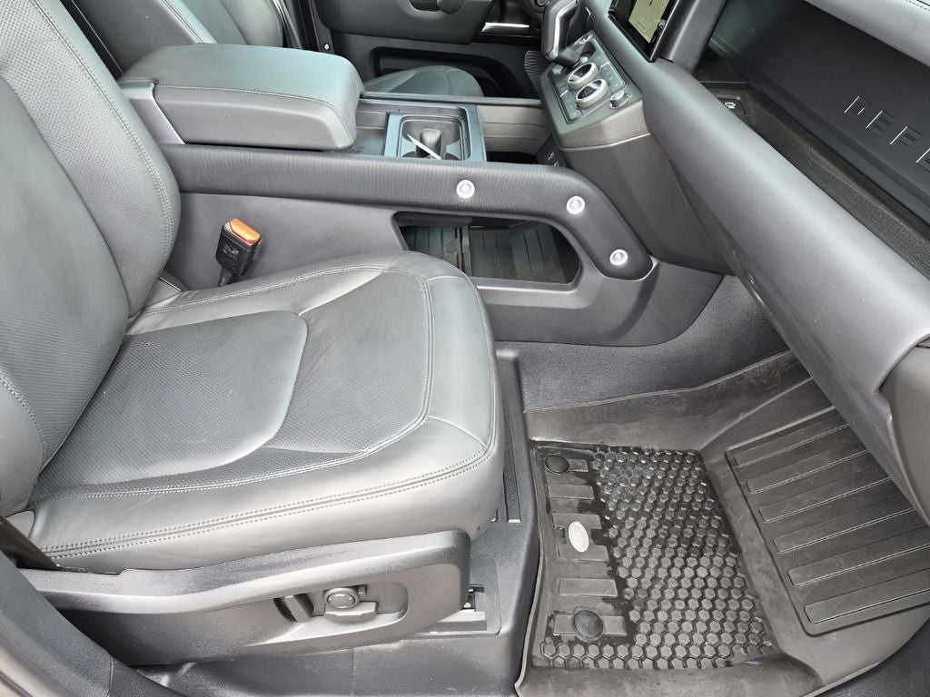 2024 Land Rover Defender 110 Carpathian Edition