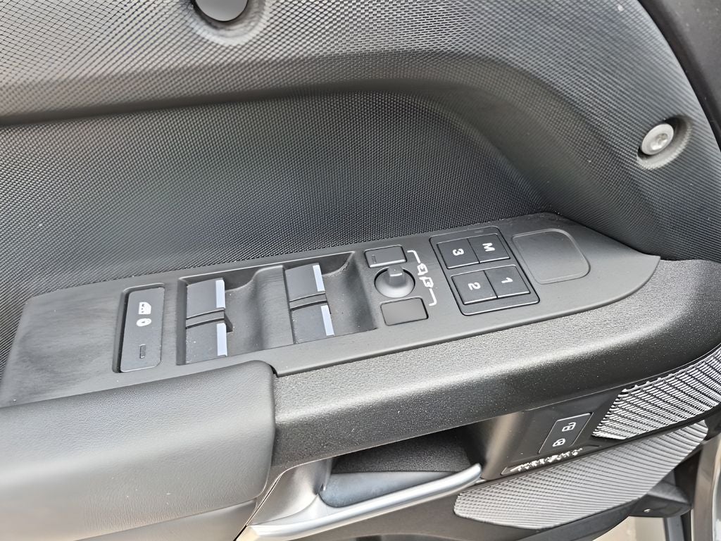 2024 Land Rover Defender 110 Carpathian Edition