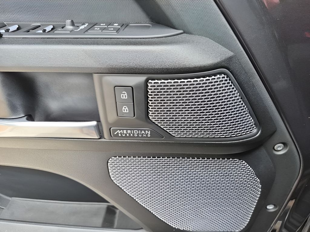 2024 Land Rover Defender 110 Carpathian Edition