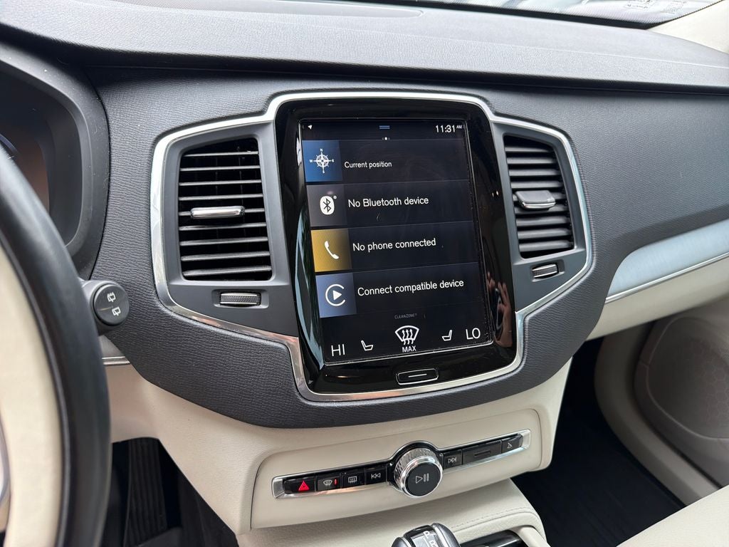 2022 Volvo XC90 T5 Momentum
