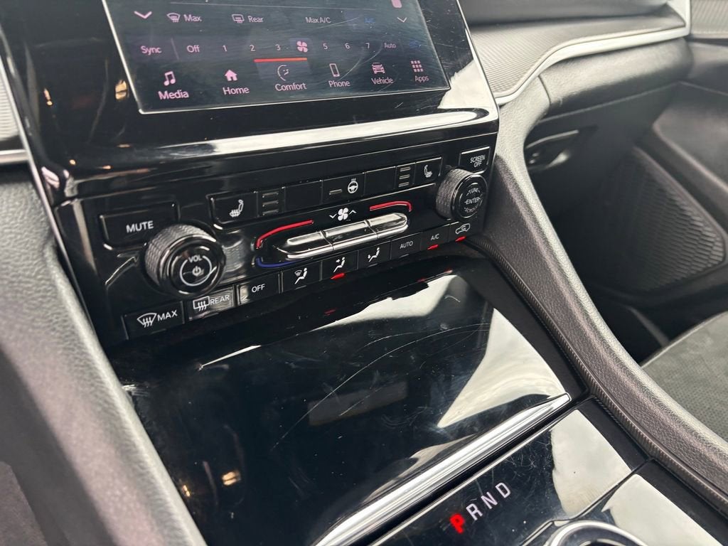 2025 Jeep Grand Cherokee Altitude 4x4