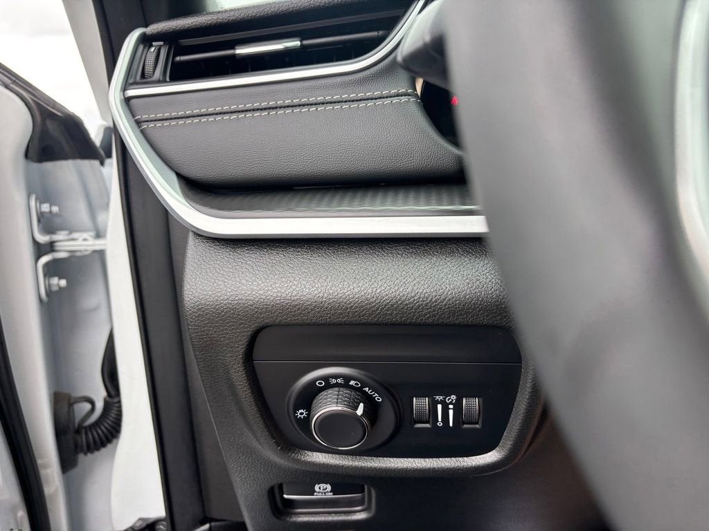 2025 Jeep Grand Cherokee Altitude 4x4