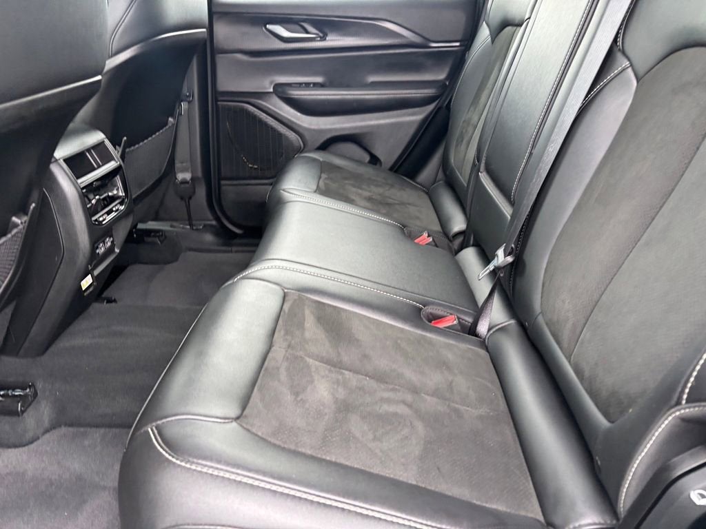 2025 Jeep Grand Cherokee Altitude 4x4