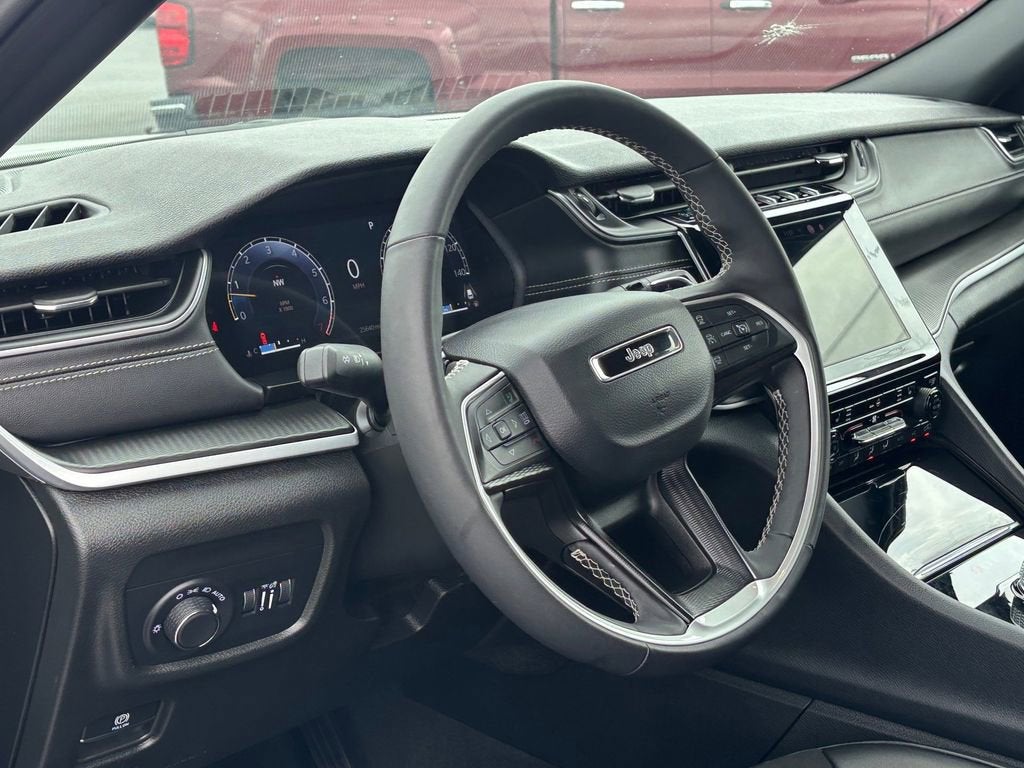 2025 Jeep Grand Cherokee Altitude 4x4
