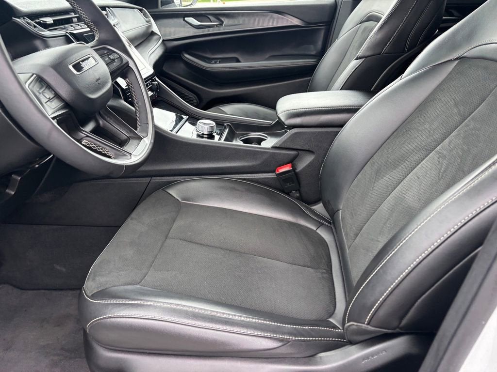 2025 Jeep Grand Cherokee Altitude 4x4