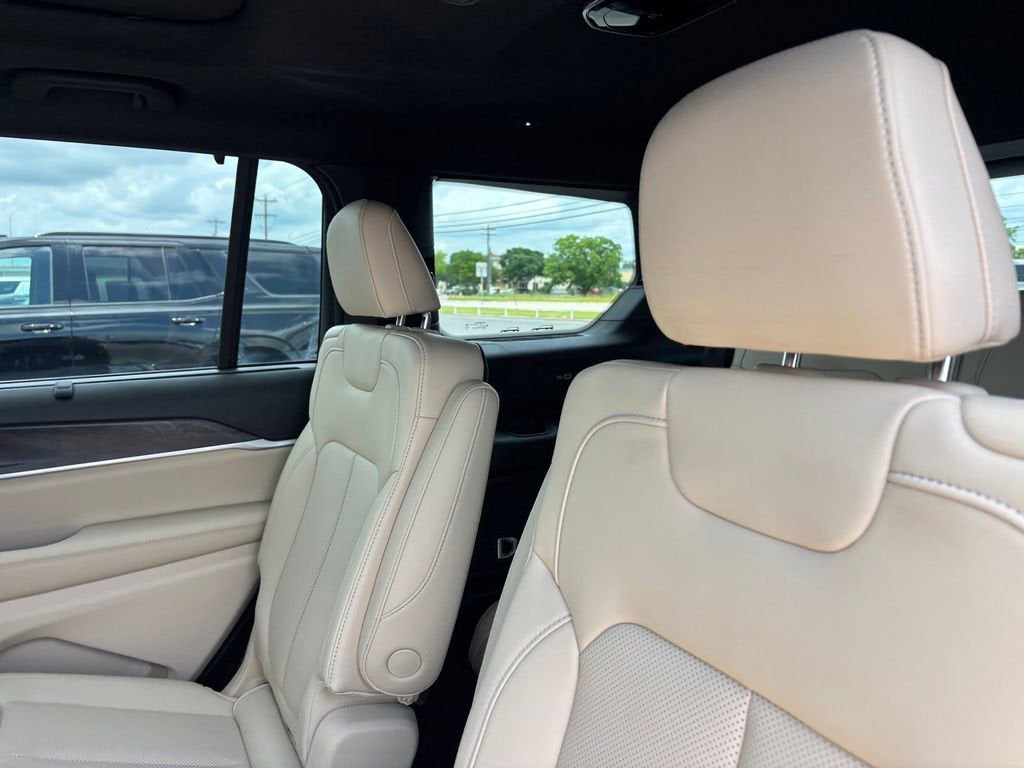 2025 Jeep Grand Cherokee L Limited 4x4