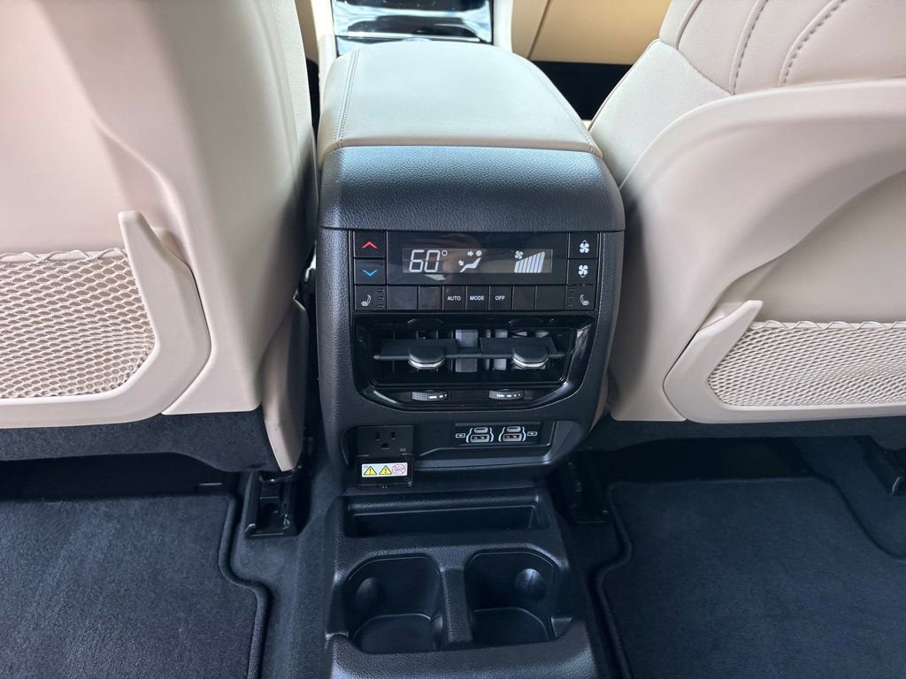 2025 Jeep Grand Cherokee L Limited 4x4