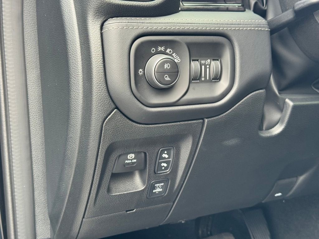 2026 RAM 1500 Limited Crew Cab 4x4 5'7" Box