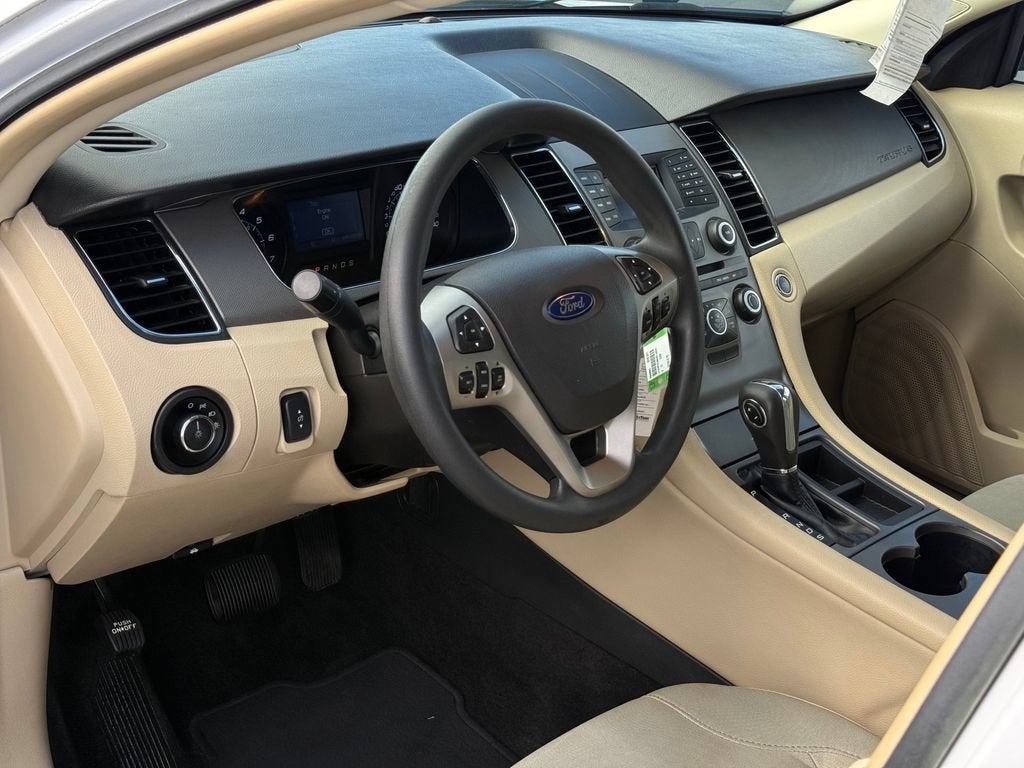 2016 Ford Taurus SE
