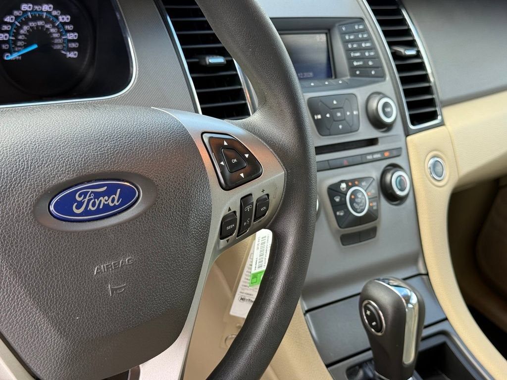 2016 Ford Taurus SE