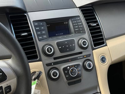 2016 Ford Taurus SE