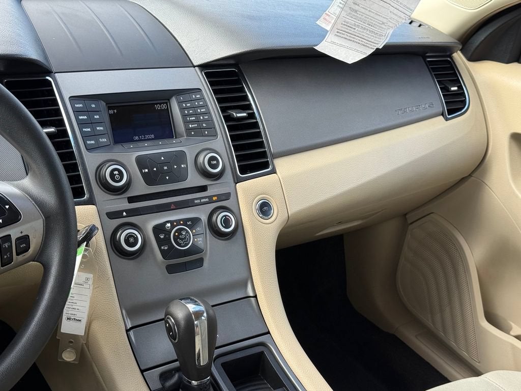 2016 Ford Taurus SE