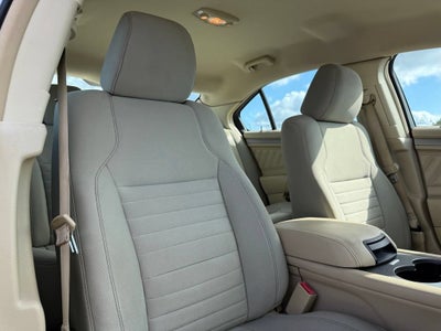 2016 Ford Taurus SE