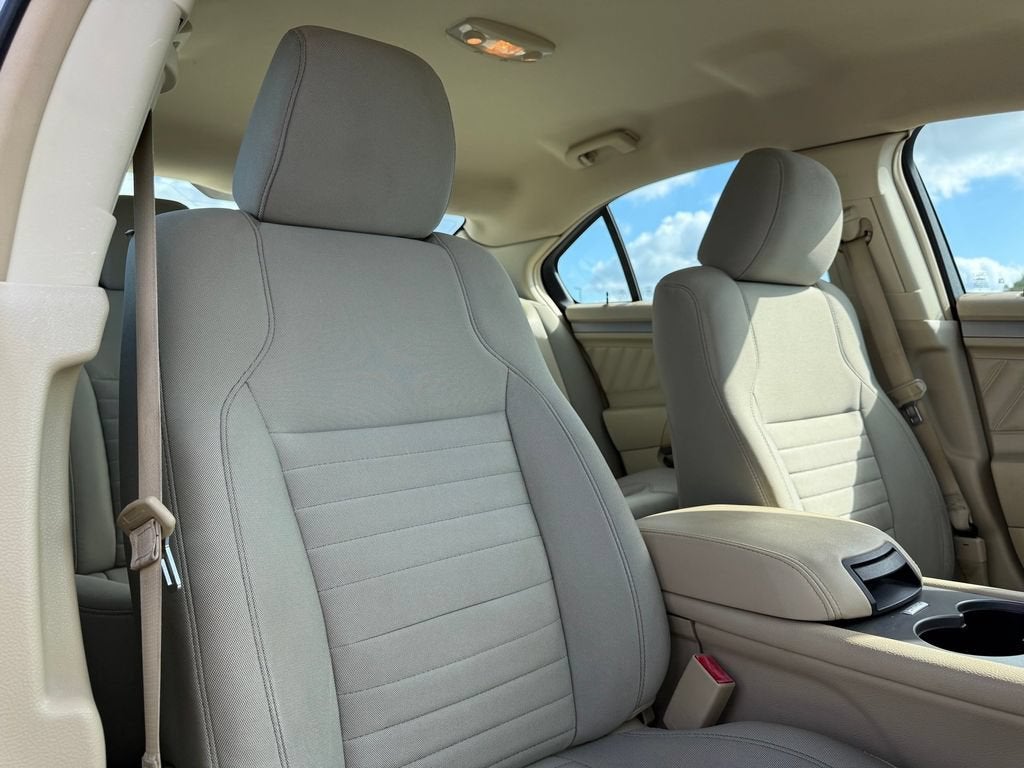 2016 Ford Taurus SE