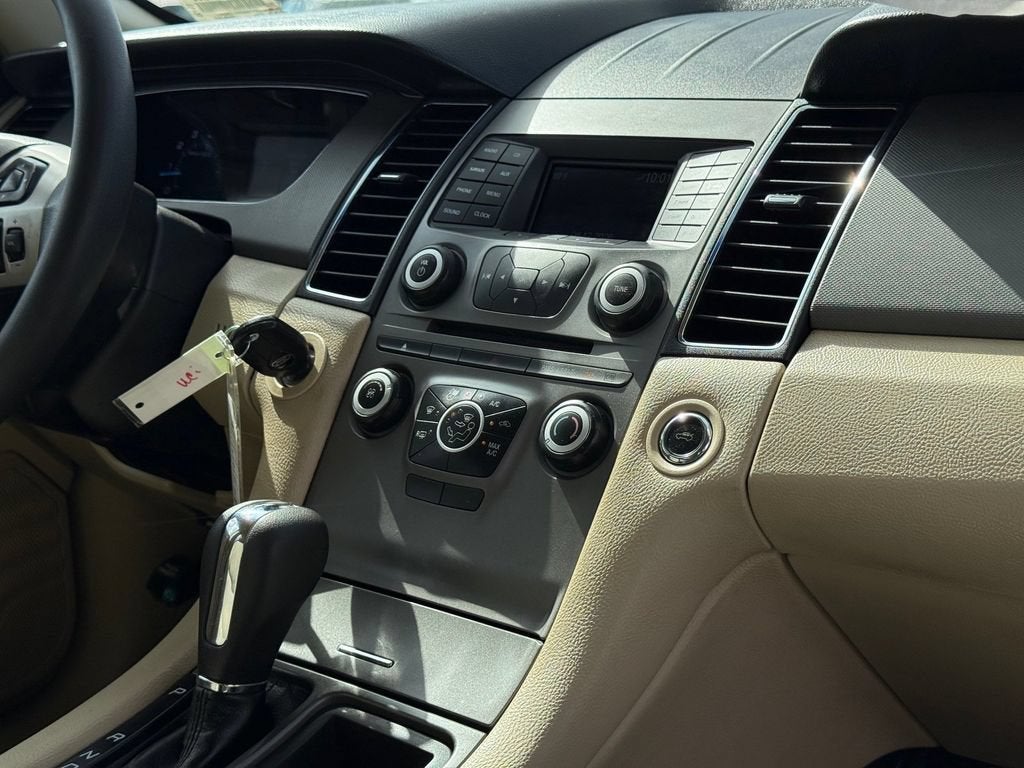 2016 Ford Taurus SE
