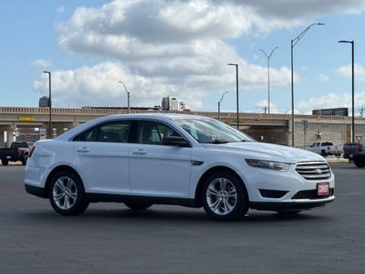 2016 Ford Taurus SE