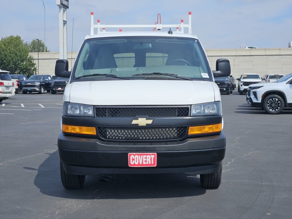 2025 Chevrolet Express Passenger 1LS