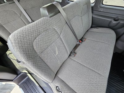 2025 Chevrolet Express Passenger 1LS