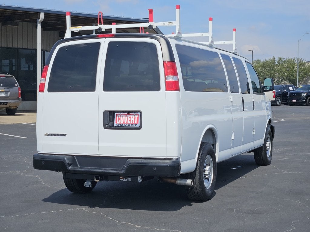 2025 Chevrolet Express Passenger 1LS